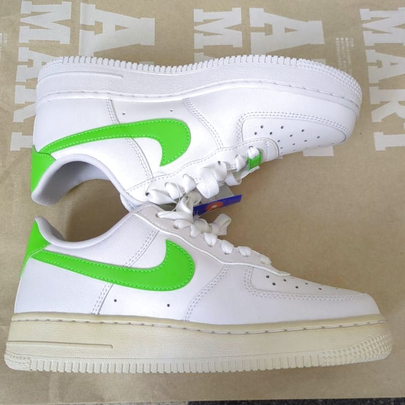 NIKE Air Force 1 Women's Sneakers