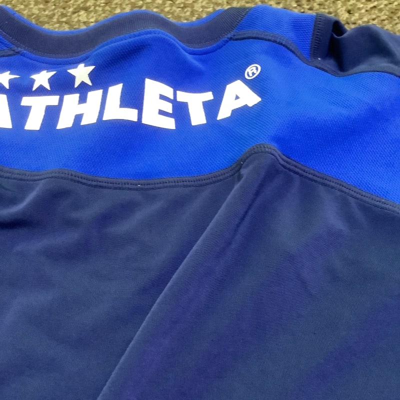 Athleta Soccer Short Sleeve T-Shirt Size L Polyester