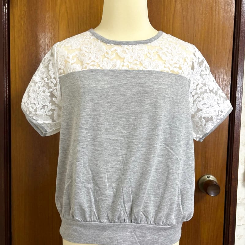 Short Sleeve Lace Shirt Size M