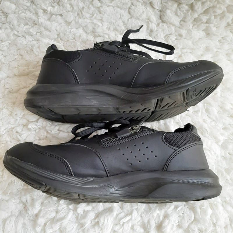 Asics Sneakers Black 24cm with Zipper