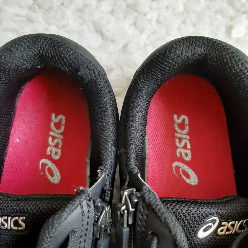 Asics Sneakers Black 24cm with Zipper