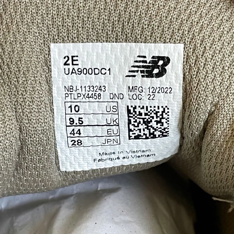 New Balance UA900 DC1 Sneakers Beige Unused