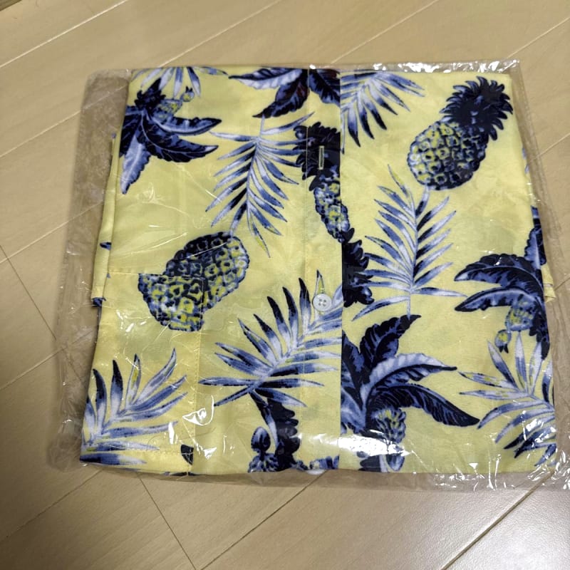 Aloha Shirt XL Yellow Pineapple Pattern New