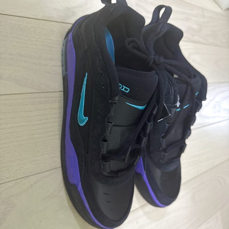 Nike Air Max Ishod Black Purple