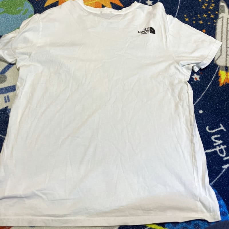 THE NORTH FACE White T-Shirt
