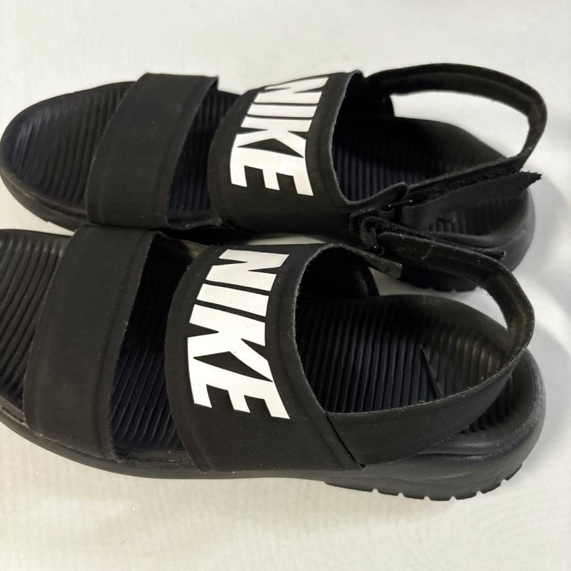Excellent Condition Nike Tanjun Sandals Women's Water Shoes Black