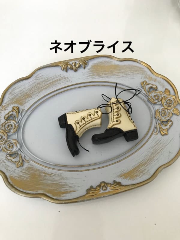 Neo Blythe Outfit Boots