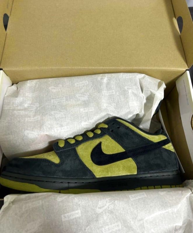 Supreme × Nike SB Dunk Low Camper Green Sneakers