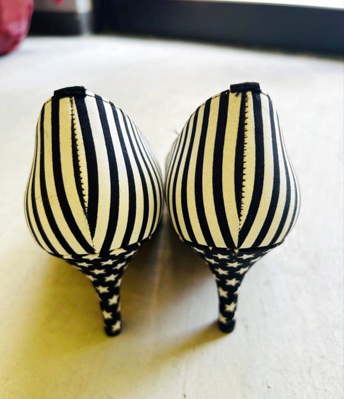Tommy Hilfiger Pointed Toe Pumps