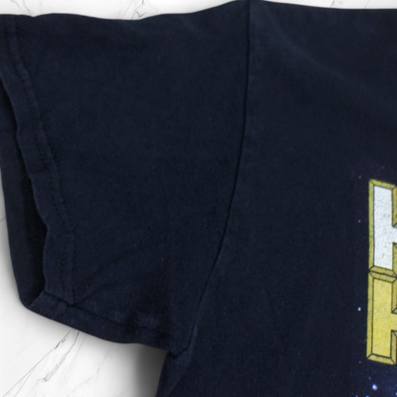Vintage Hunter x Hunter T-Shirts Black Character Print