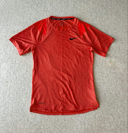 Nike Sports Short Sleeve T-Shirt Size L