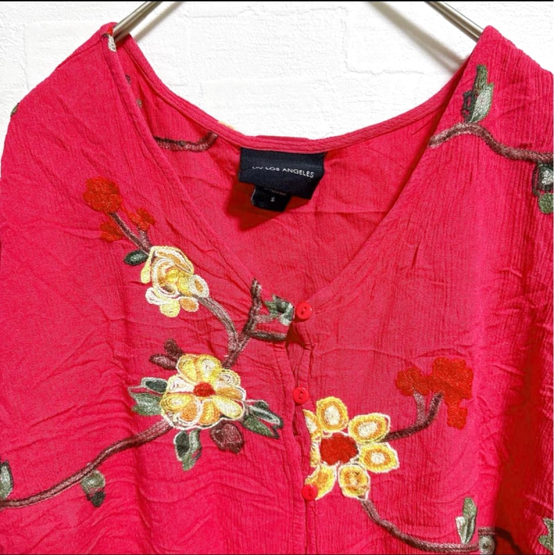 LIV Los Angeles Floral Embroidery Short Sleeve Shirt S Size