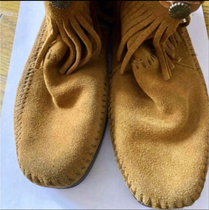 Minnetonka Short Boots Size 7