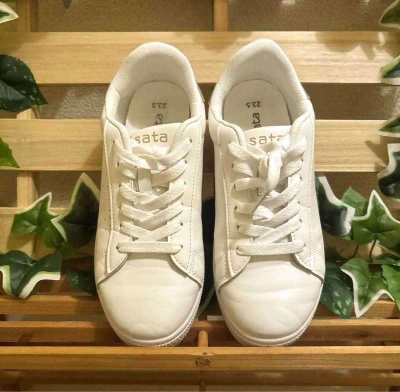 Sata White Sneakers 23.5cm