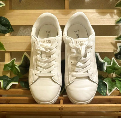 Sata White Sneakers 23.5cm