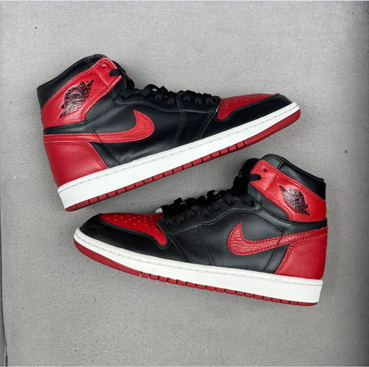 Nike Air Jordan 1 Retro High OG Bred Banned (2016)