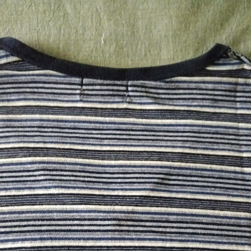 Men's Journal Standard V-Neck T-Shirt Size M