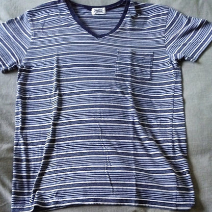 Men's Journal Standard V-Neck T-Shirt Size M