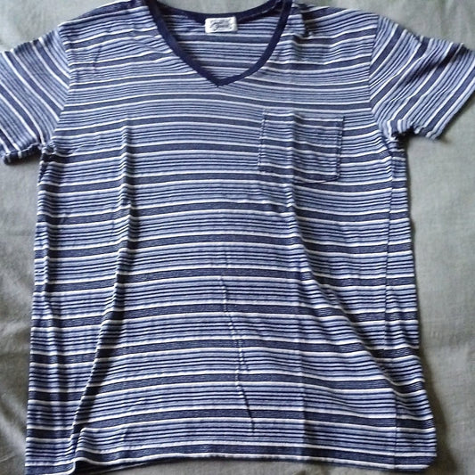 Men's Journal Standard V-Neck T-Shirt Size M