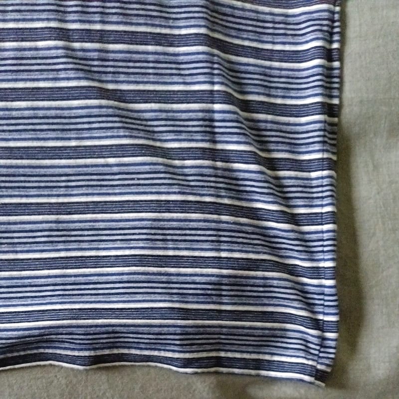 Men's Journal Standard V-Neck T-Shirt Size M