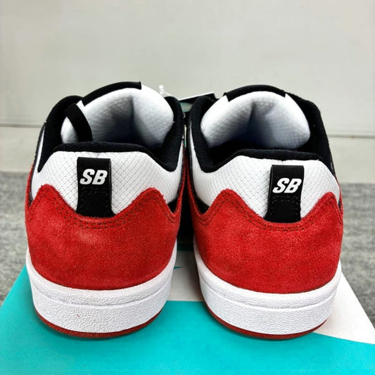 Nike Women's Skate Sneakers NIKE SB 24