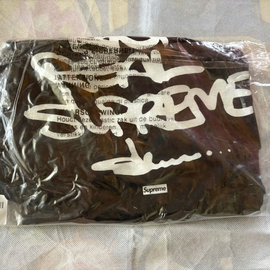 Olaolu Slawn Box Logo T-Shirt Supreme M