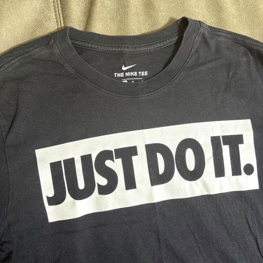 NIKE Black Short Sleeve T-Shirt
