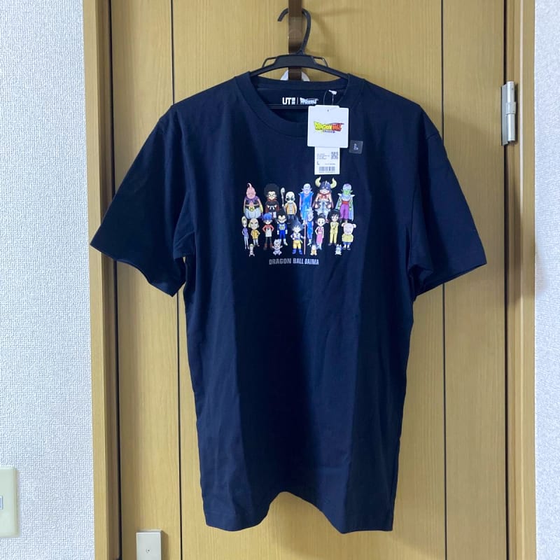 Uniqlo Dragon Ball UT T-Shirt Size L Black