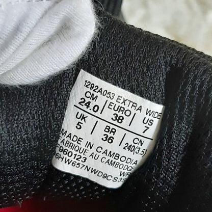 Asics Sneakers Black 24cm with Zipper