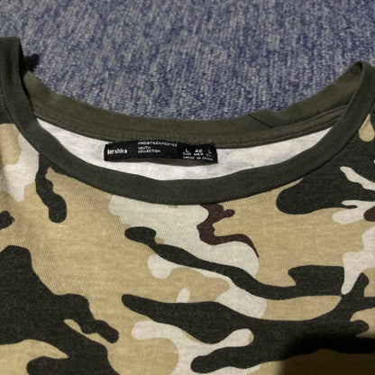 Bershka Camouflage T-Shirt Size L