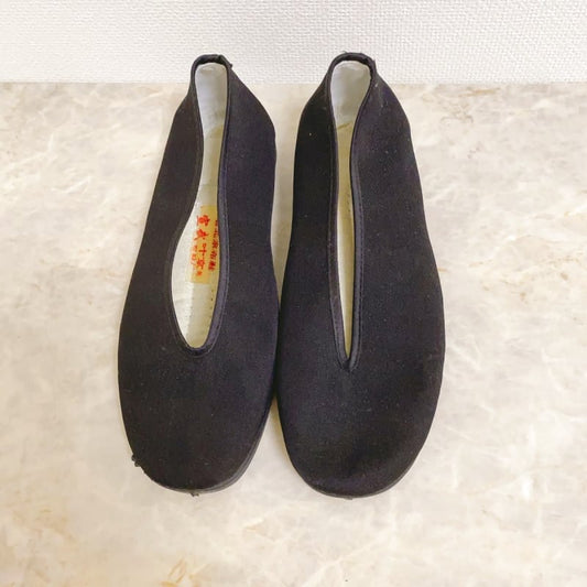 China Shoes Black Slip-On