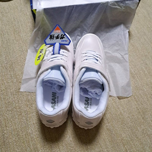 Simple White Sneakers