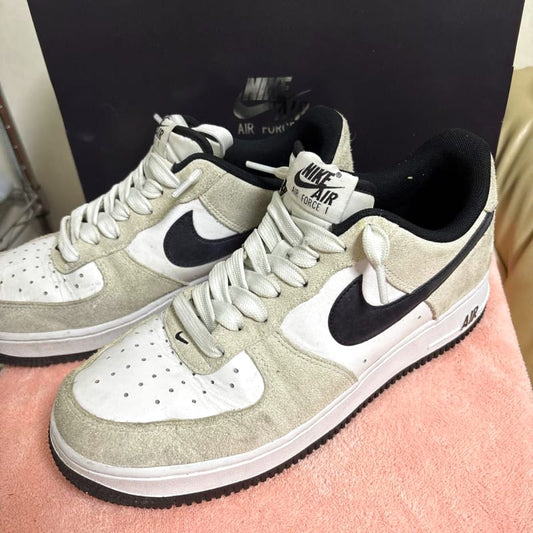 Air Force 1 07 LV8 Sneakers