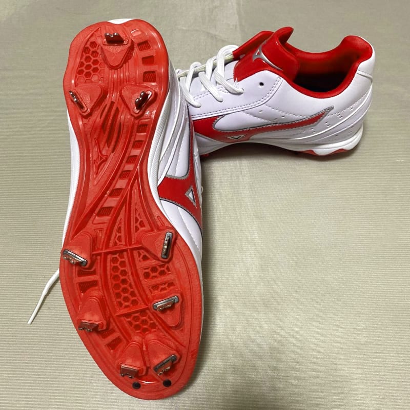Mizuno Baseball Spikes White and Red 25.5cm