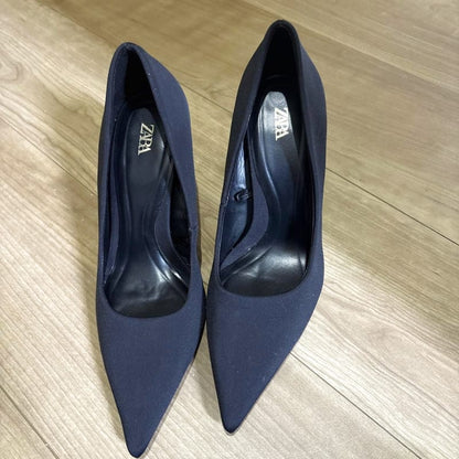 Zara Black Pointed Toe Pumps Set of 2
