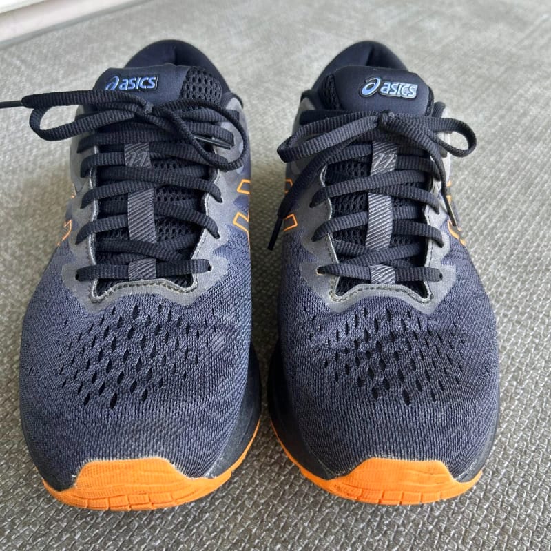 ASICS GT1000 Sneakers