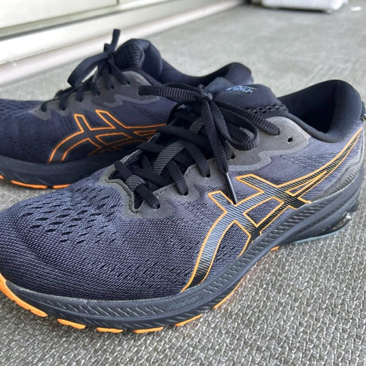 ASICS GT1000 Sneakers