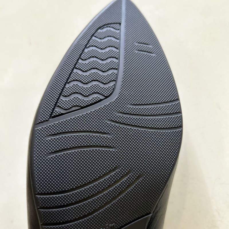 EIZO Black Leather Pumps