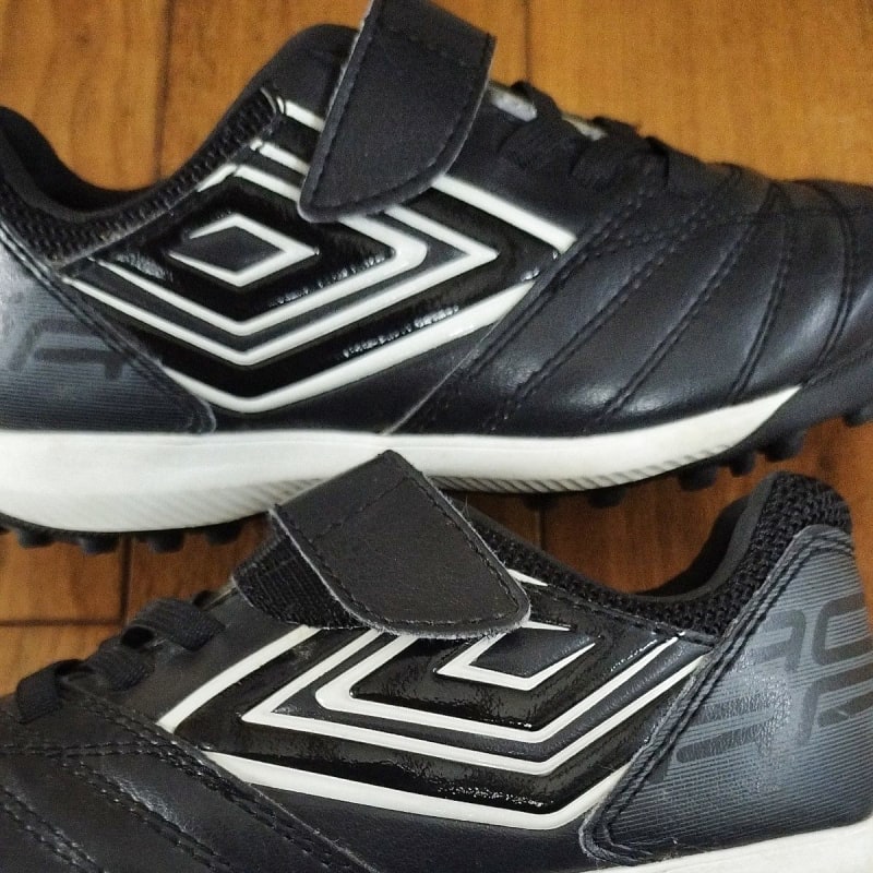 Umbro Soccer Training Shoes Black Set