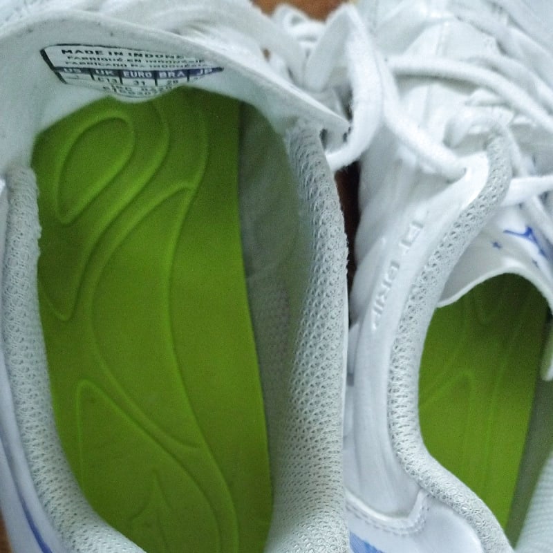Mizuno Futsal Shoes White REBULA ULA