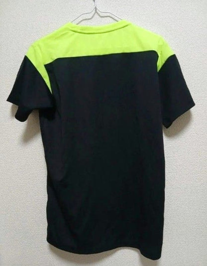 Mizuno T-Shirt Size M Black and Safety Yellow