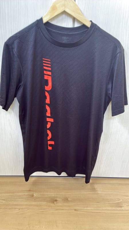 Reebok T-Shirt Size LL