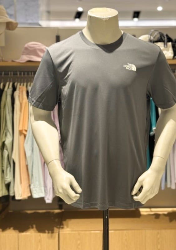 The North Face Short Sleeve T-Shirt New 3L