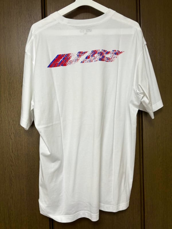 Uniqlo Kenshi Yonezu T-Shirt Size XL