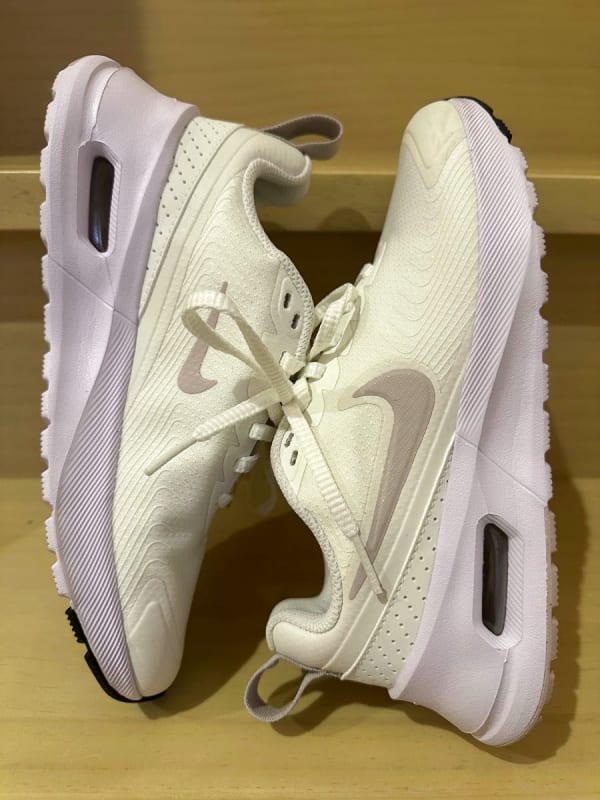 Excellent Condition Nike Air Max Nuaxis 23cm