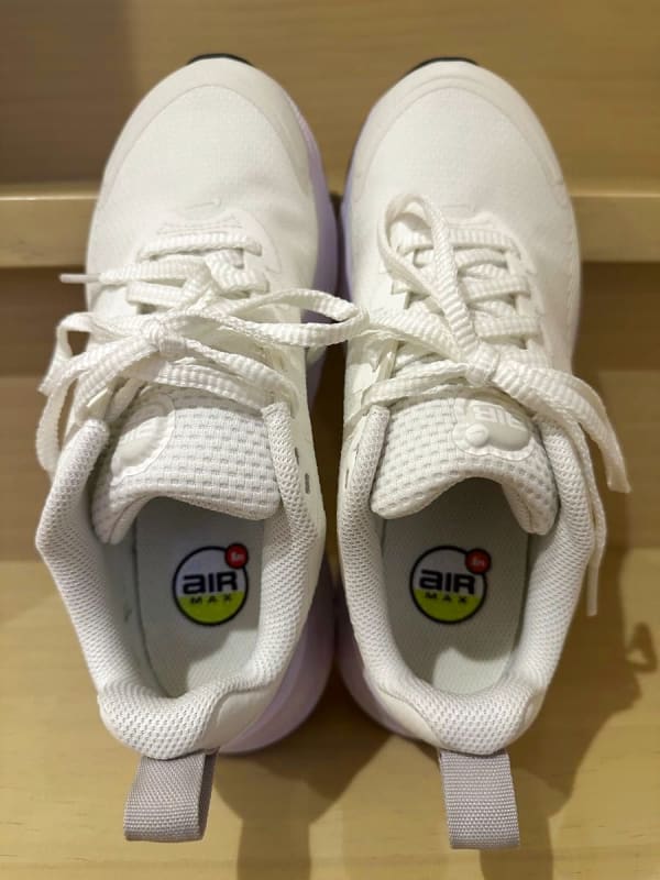 Excellent Condition Nike Air Max Nuaxis 23cm