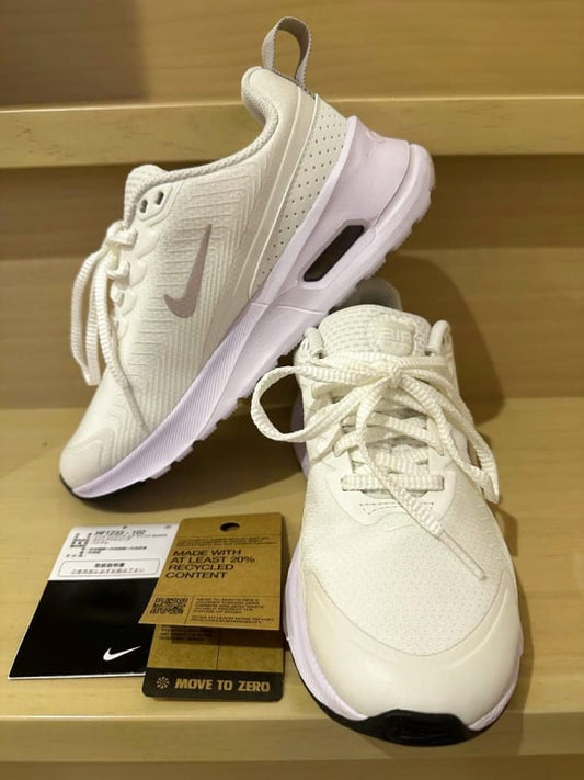 Excellent Condition Nike Air Max Nuaxis 23cm