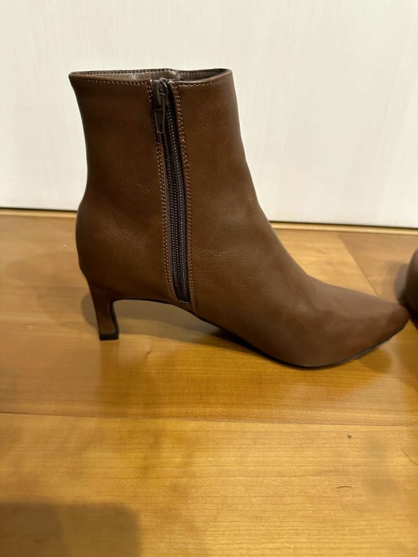 Brown Short Boots Size L