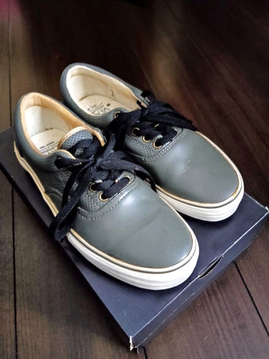 Vans Authentic Leather Sneakers Woman 9.5