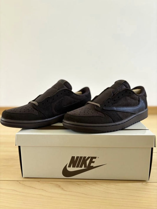 Travis Scott × Nike Air Jordan 1 Dark Mocha